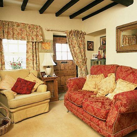 Cottage Style Sofas for a traditional, yet trendy living room